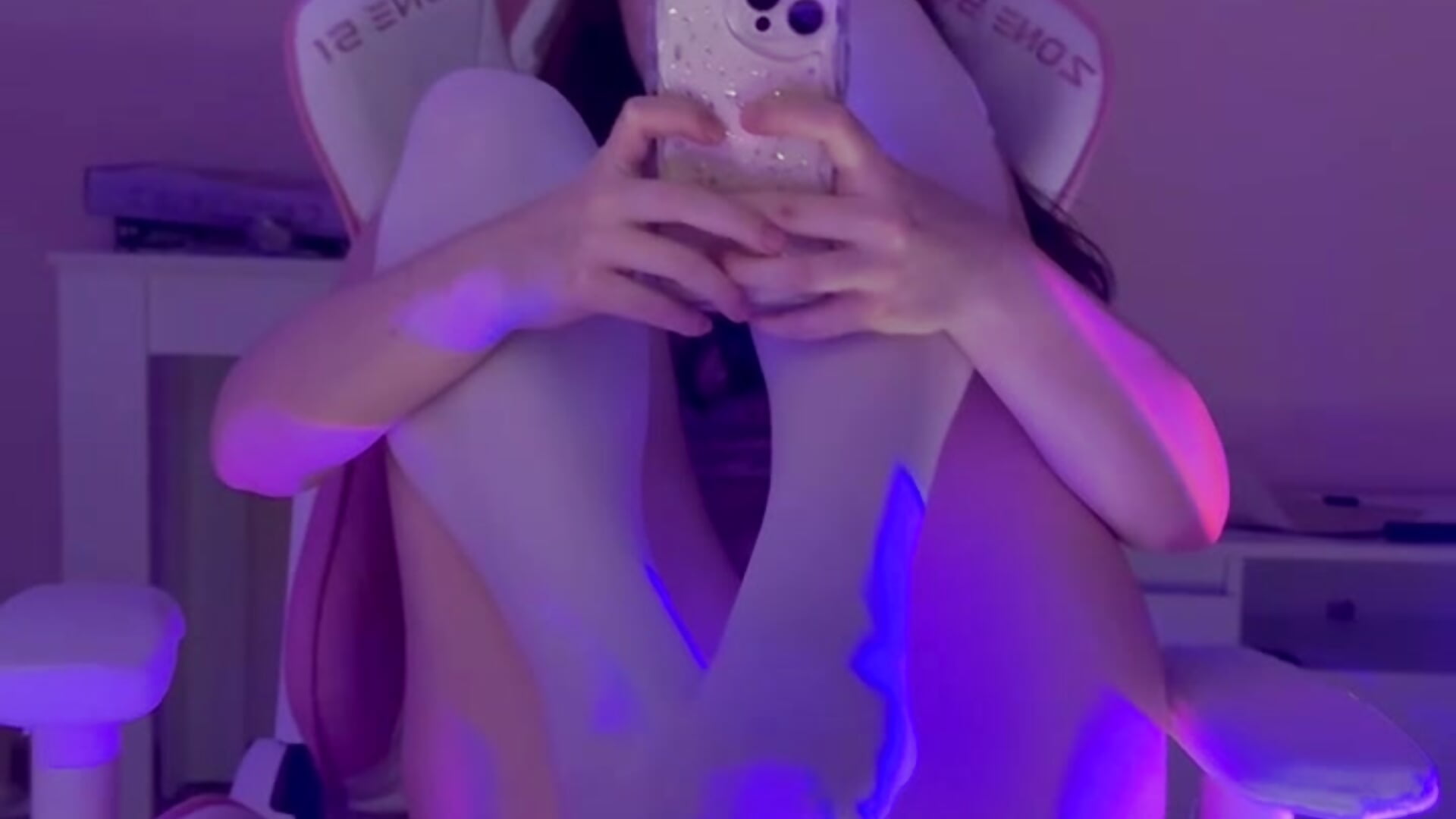 sexyy - video by lexxxxxxi cam model