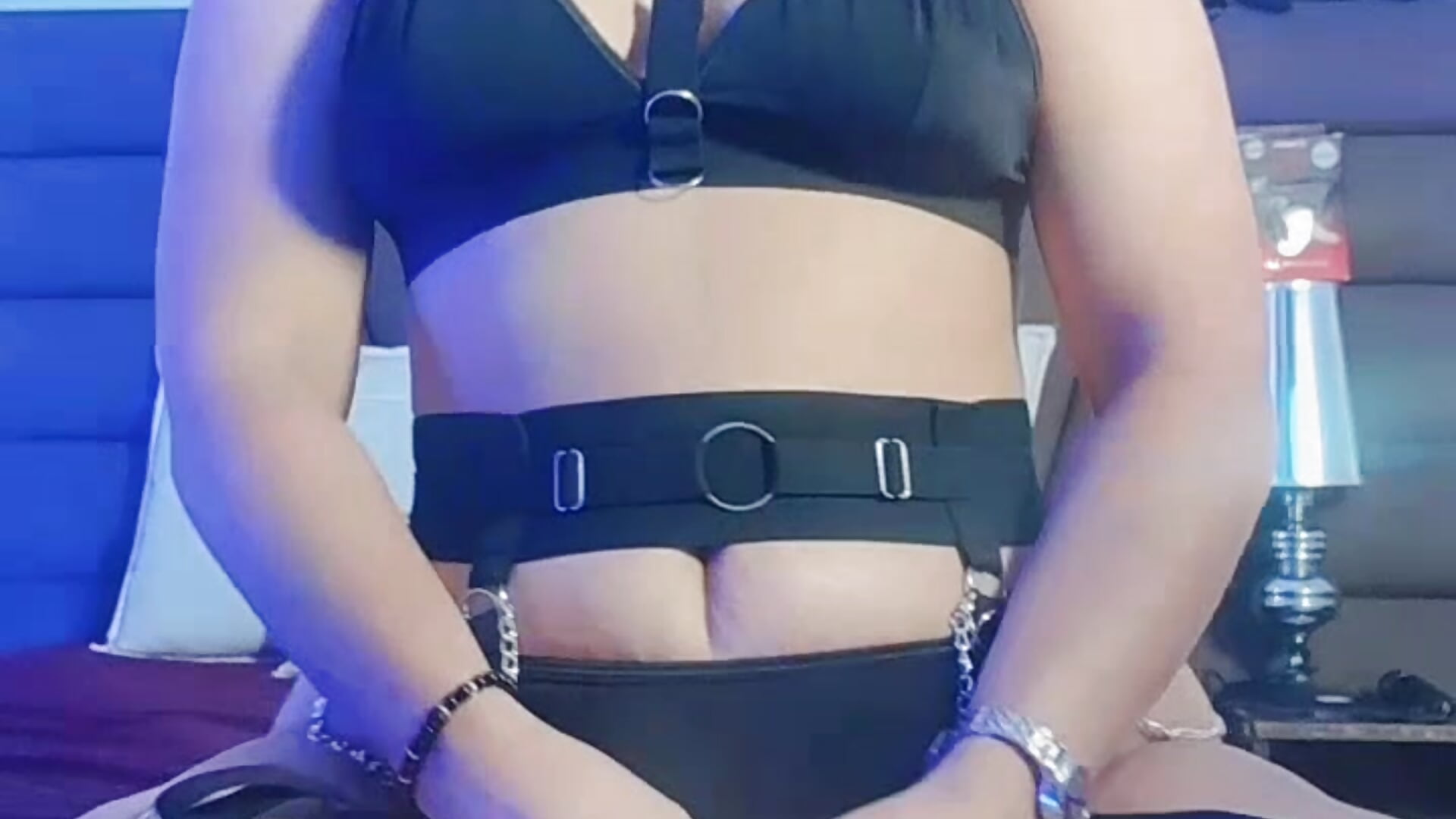 Your body knows it wants it. 🔥 Don't keep him waiting – video od webkamerové modelky Sofi_Perez_