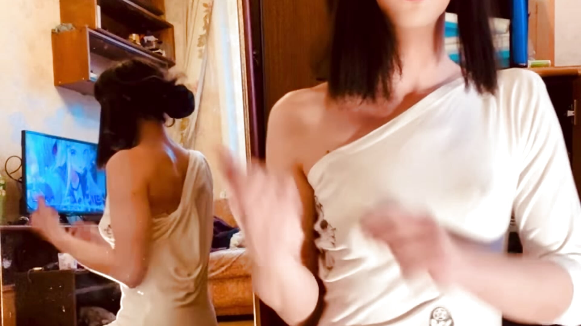 Fox tail + butt plug = Slave cat for followers - video by Melisa_Eva cam model