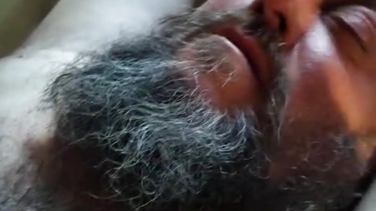 I'm an exhibitionist model. No copyright. Download, re-upload, and spread me everywhere. — filmik Lederbikerhn, modela(-lki) na kamerkach