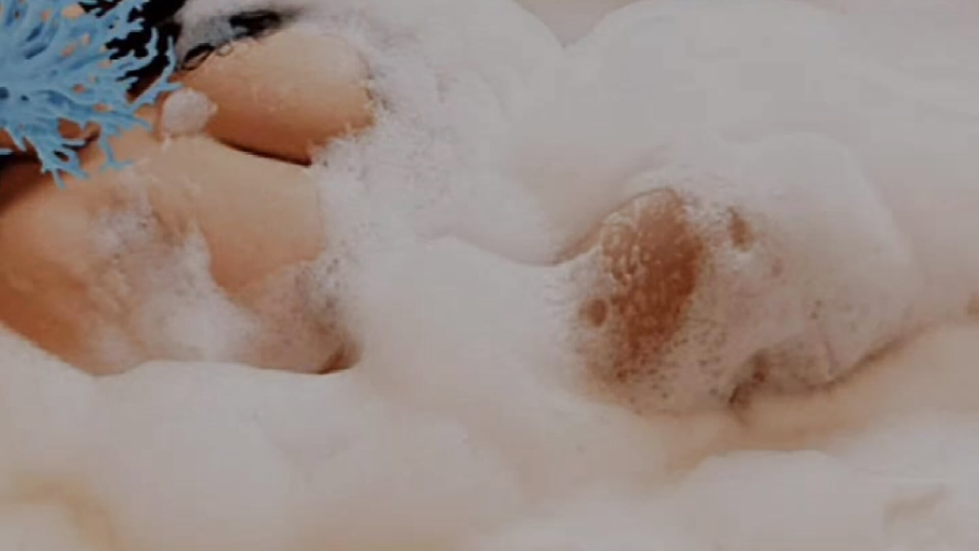 Sexy shower - video by Adiba_2 cam model
