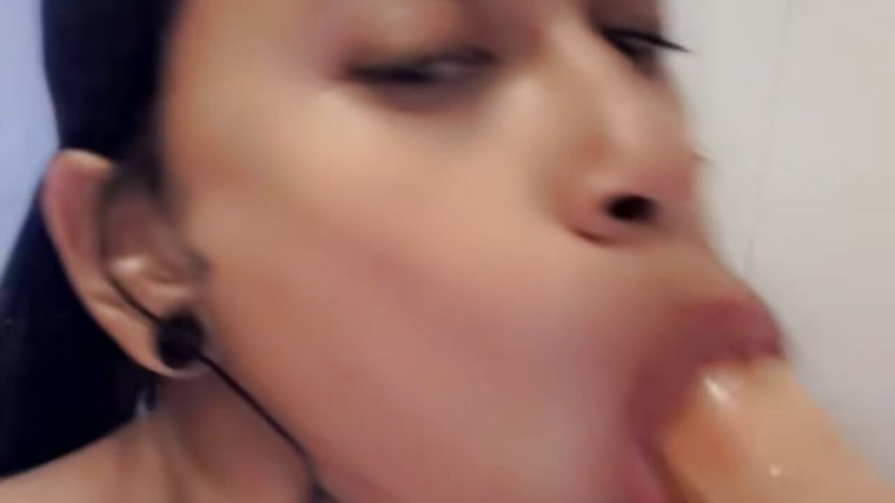 delicious blowjob before I take a bath 💋💦 - video di cattaleeyaa modella di cam