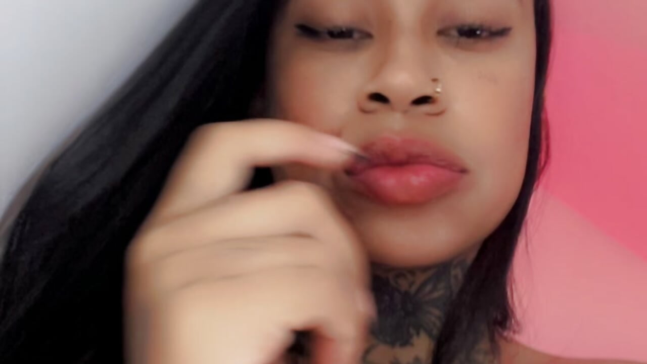 😉 - vídeo de la modelo de cam cattaleeyaa