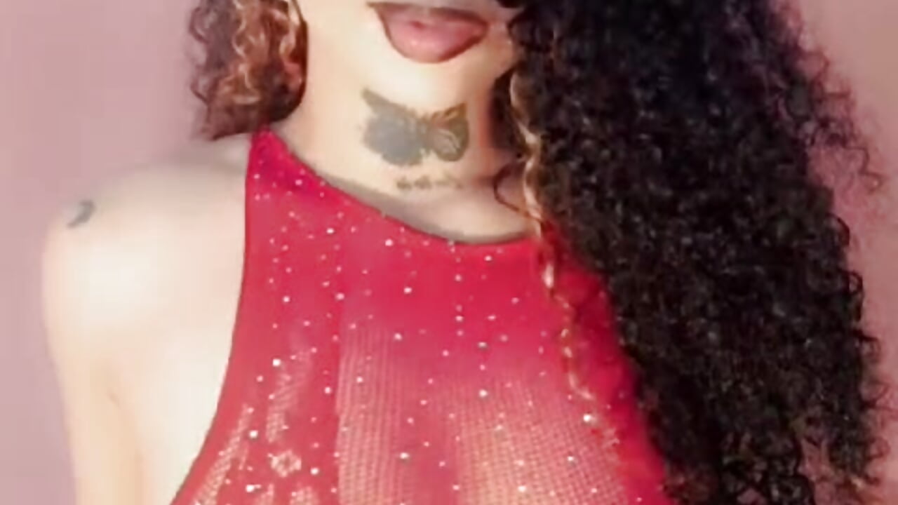 The red lingerie make me look so naughty 😈– cattaleeyaa kameramodell videója