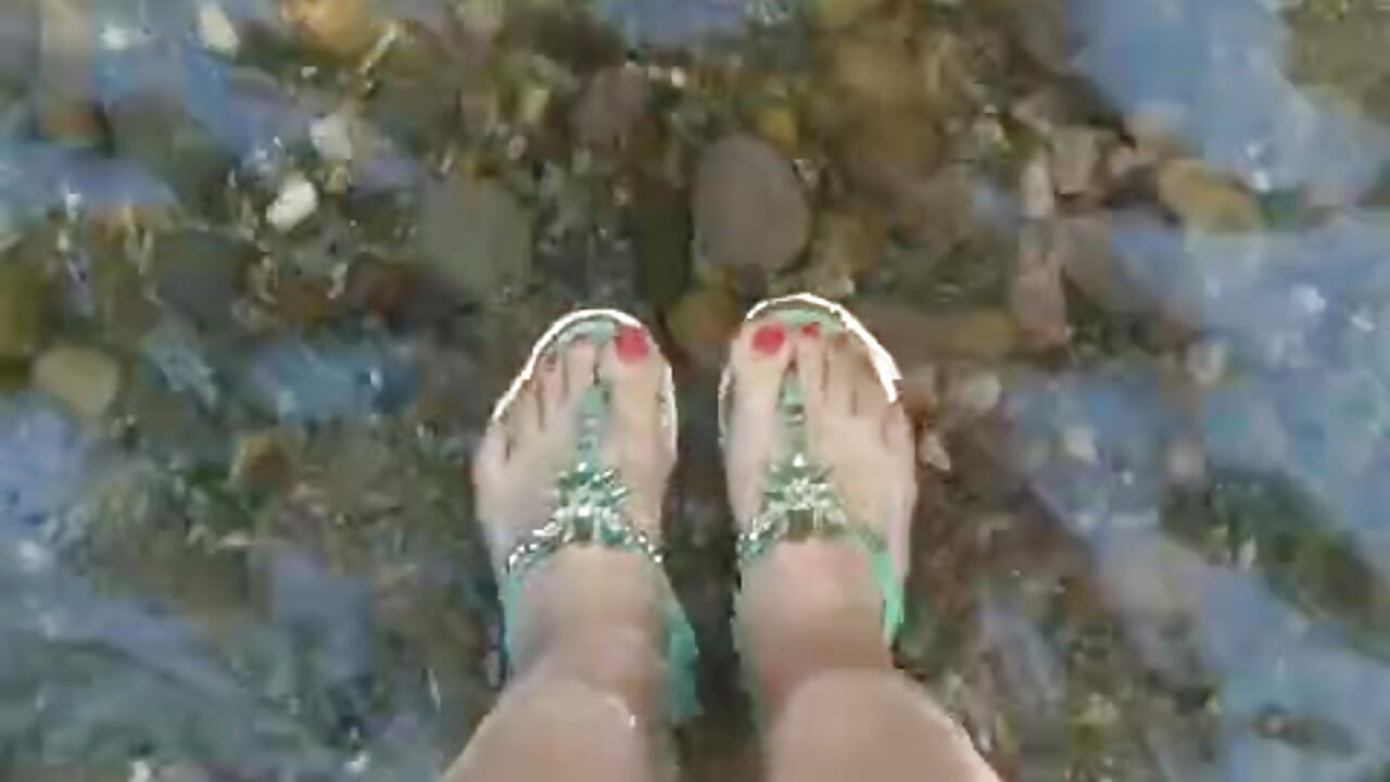 PLAY WITH MY FEET