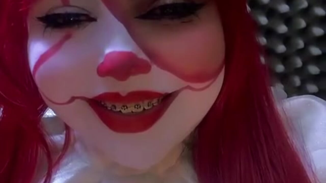 6 days until halloween👹🎃🪄🐈‍⬛ - video by shayna_manson_ cam model