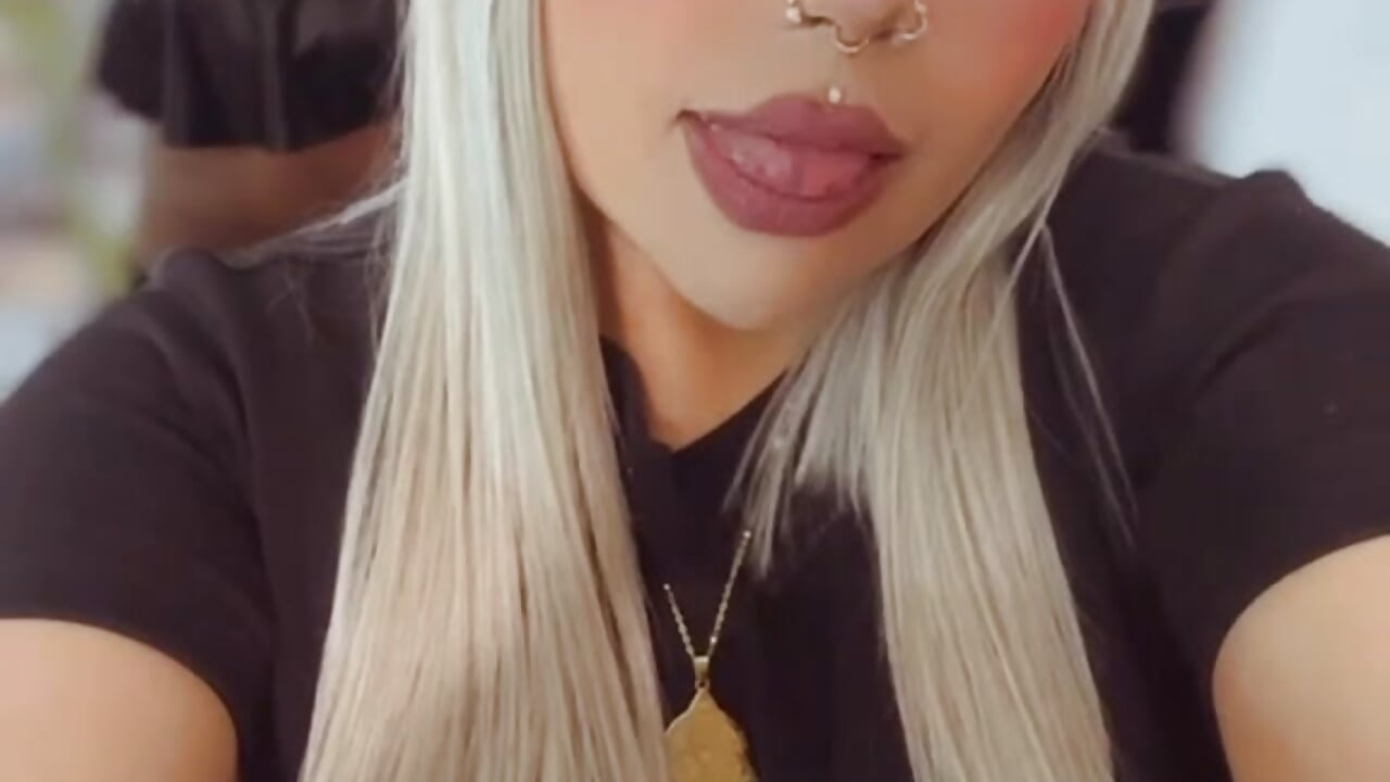 (*/ω＼*) - video by shayna_manson_ cam model