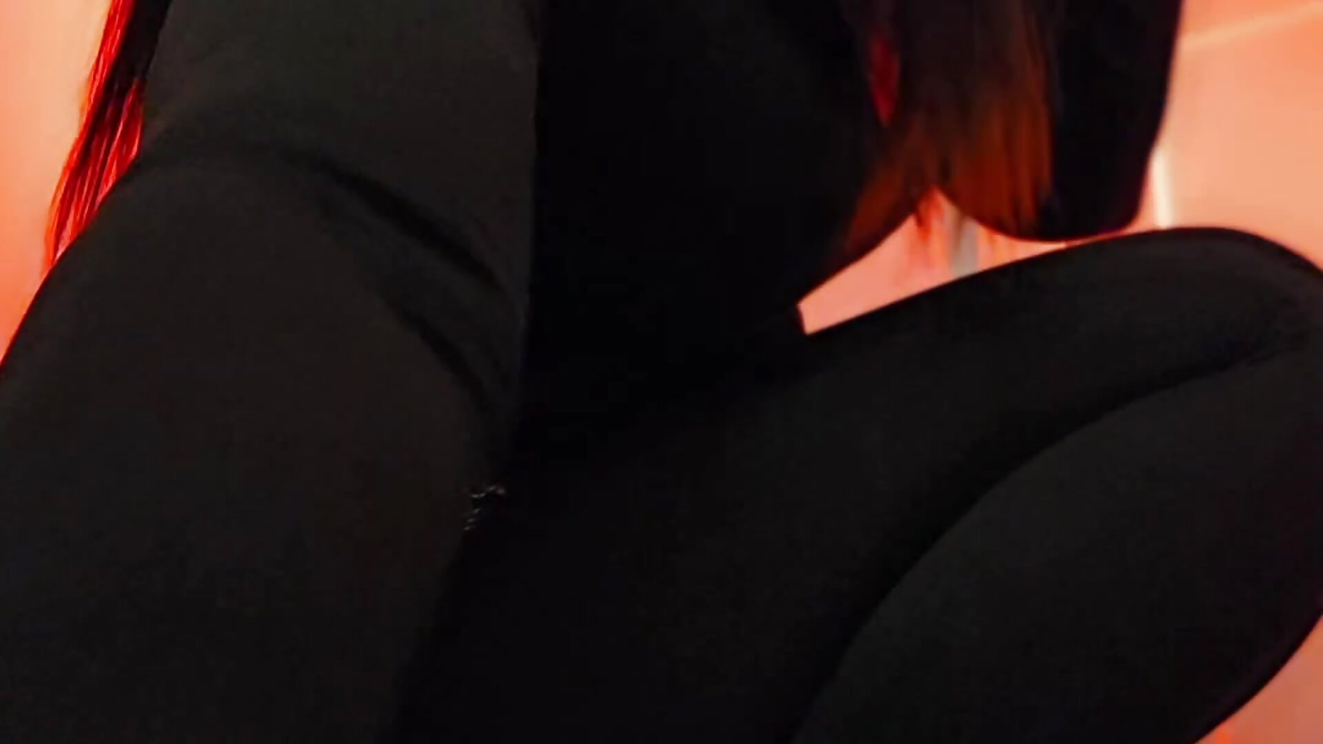 🖤 - video by LeeTizia cam model