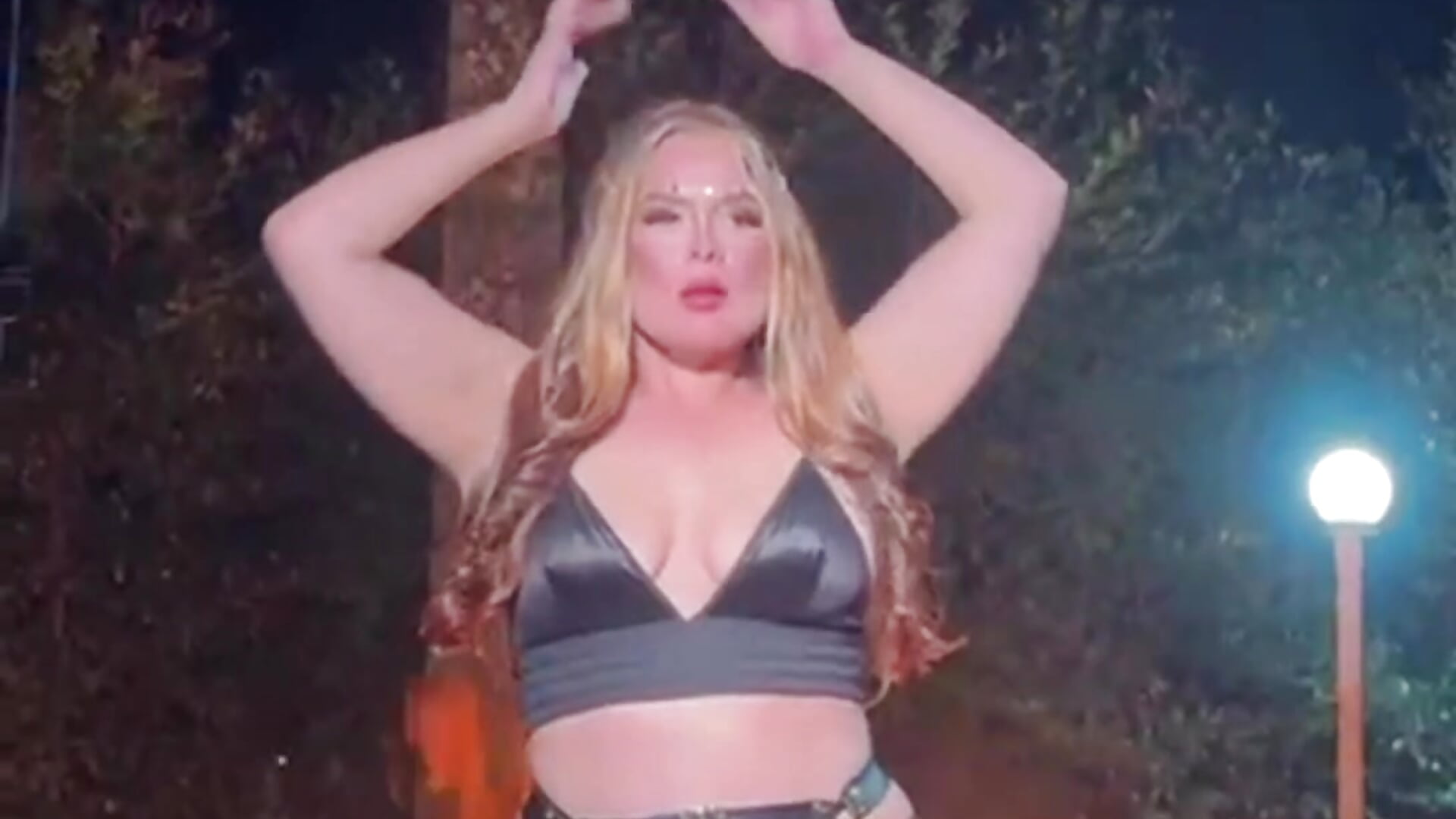 ON FIRE - video by Aida_adams cam model