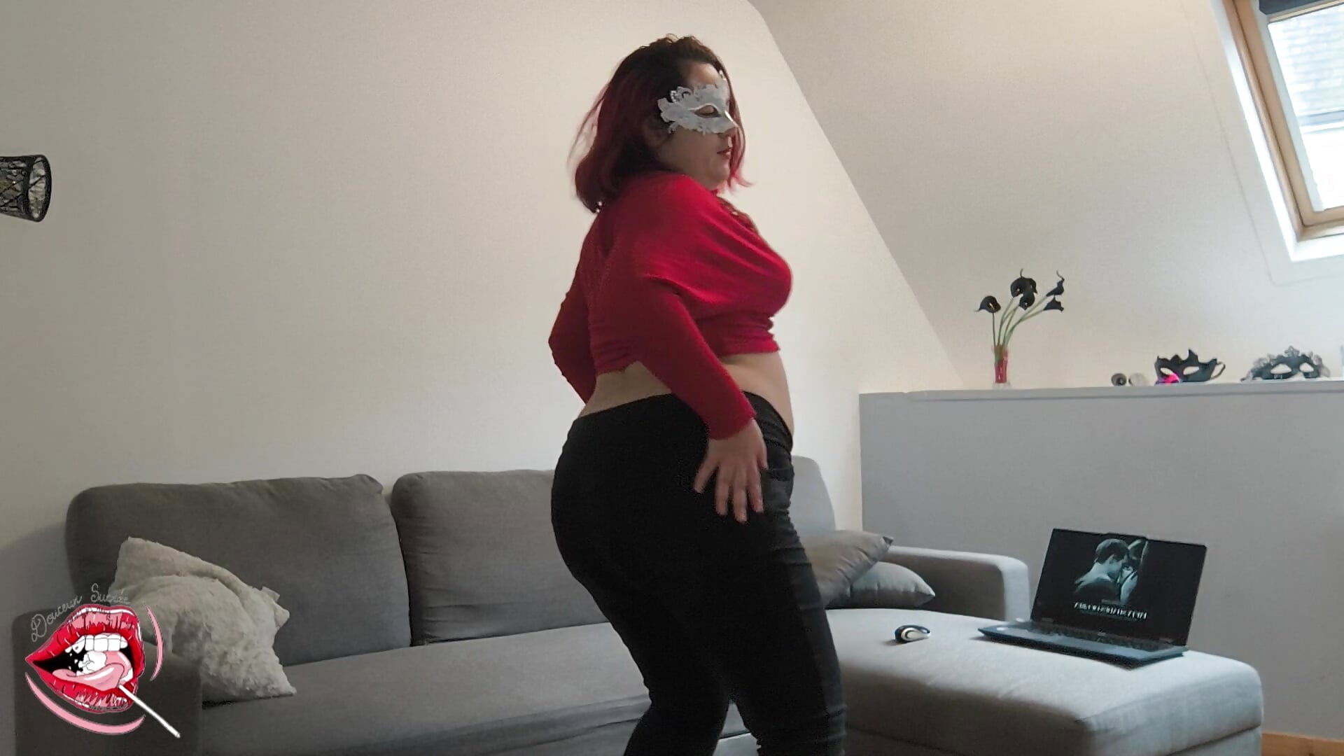 Strip tease,  baise-moi - video van Douceur_sucree cam-model