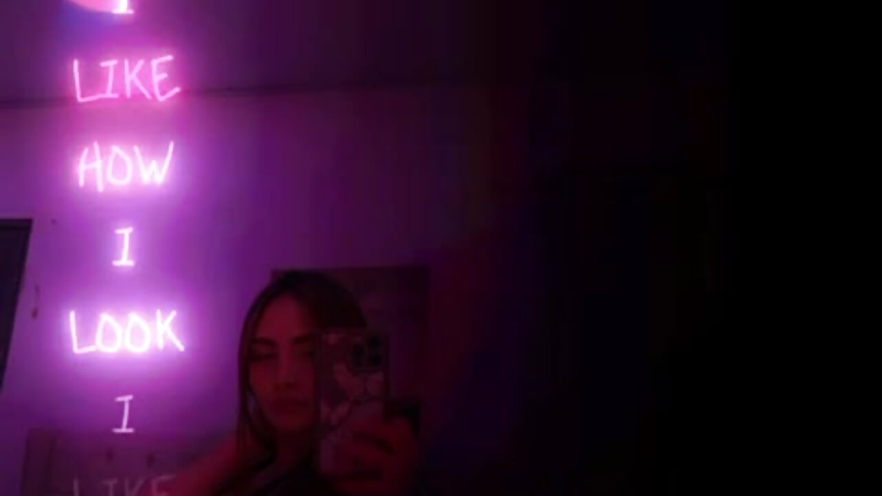Video de WhatsApp 2025-11-03 a las 23,49,56_bc5856ba - video by anniek cam model