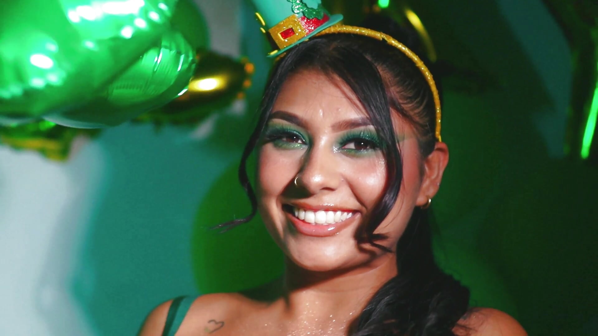 happy saint patrick 🍀 – video od webkamerové modelky CandyRoxx1_