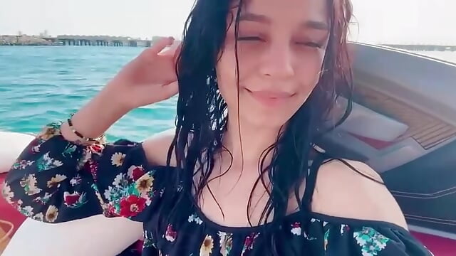 IRest to your heart's content :) - video di Lisolin modella di cam