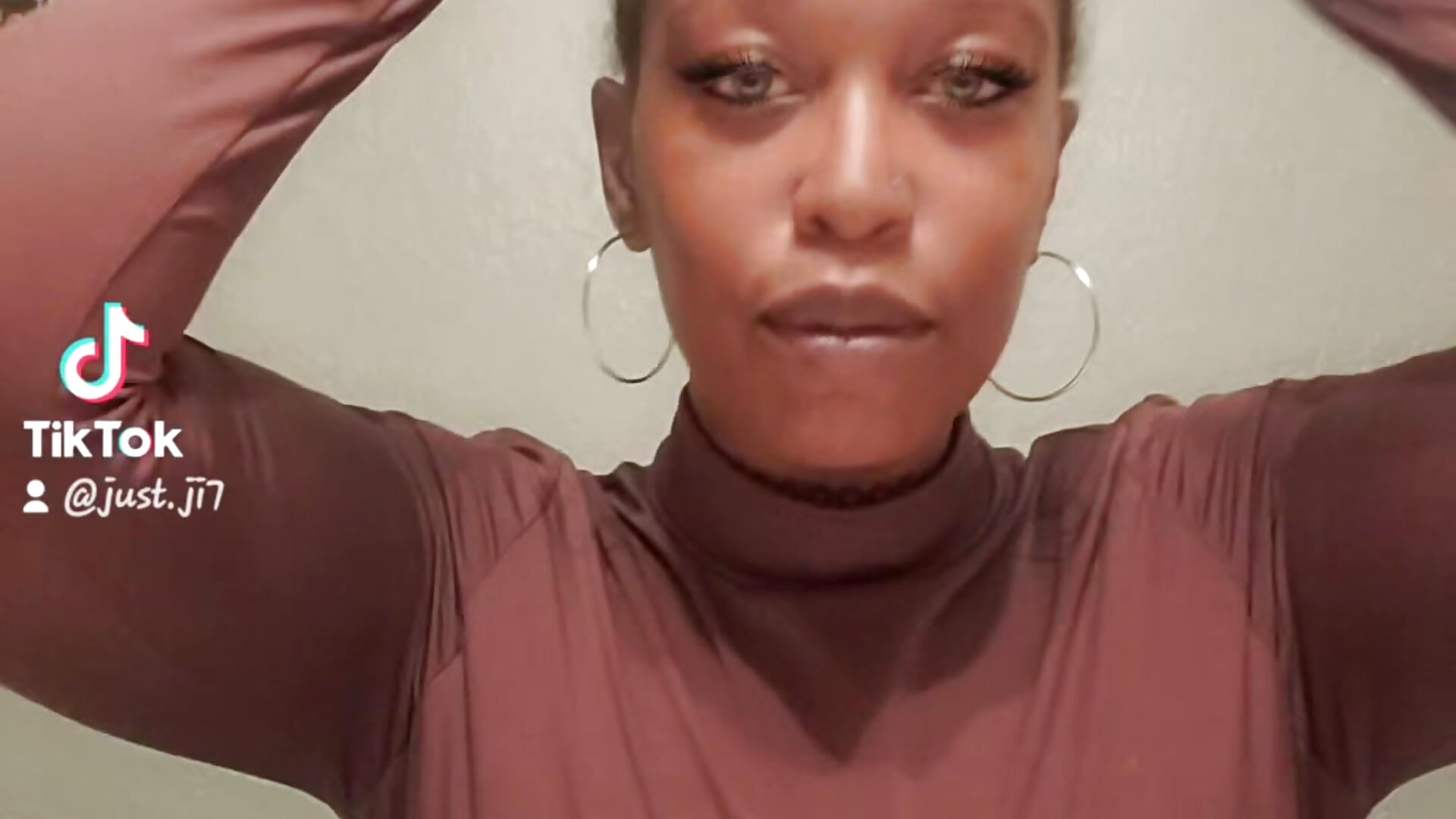 Queen - video by RealDiamond7 cam model