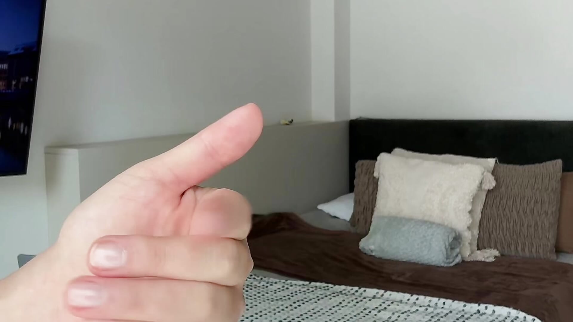 🤌🏻 - video by Condes_carmen cam model