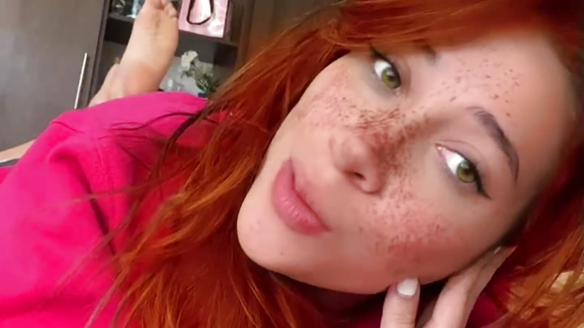 red hair and green eye color?? - video by Condes_carmen cam model