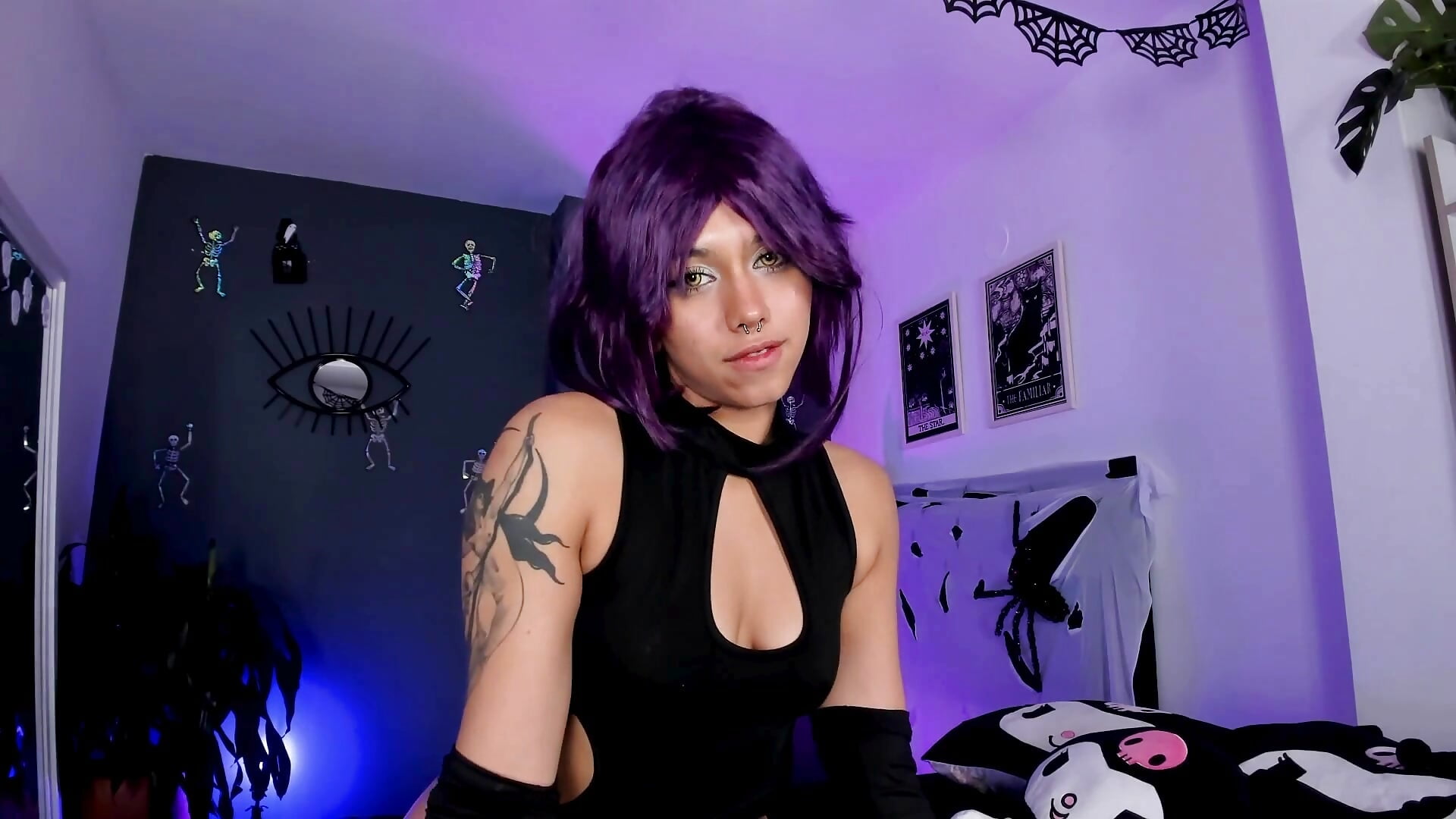 Yoruichi’s Secret: Slow Hands & Naughty Smiles😏✨－カメラキャストのRaven_Witch_の動画