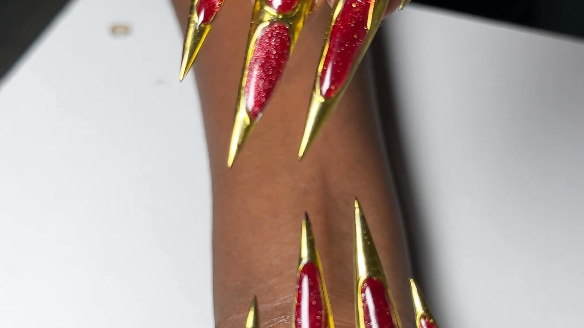 NAILS 💅 - video by ZENDAYA_CASTING cam model