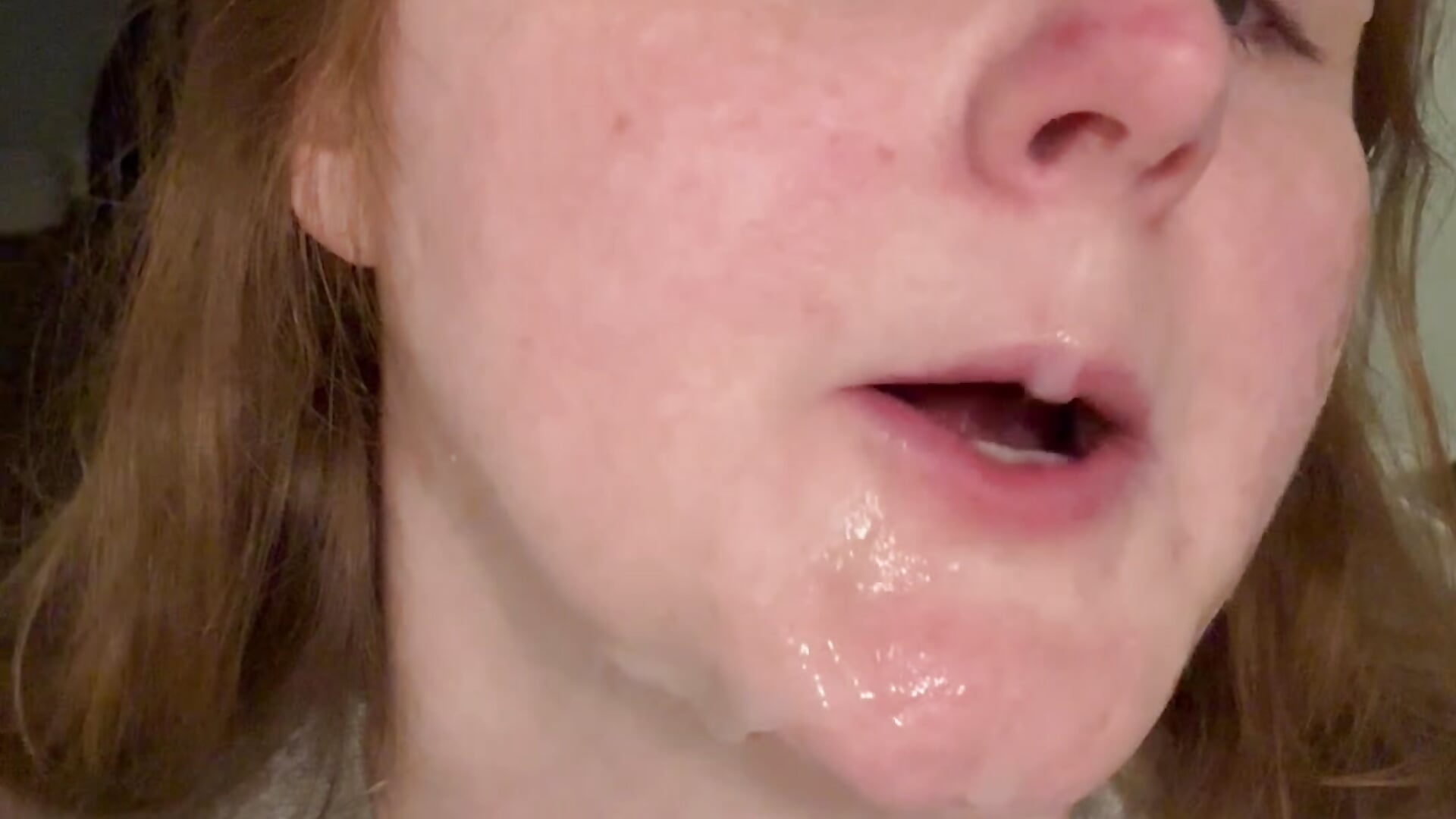 219) Real Cum Covered Face — filmik GingerSnap33, modela(-lki) na kamerkach