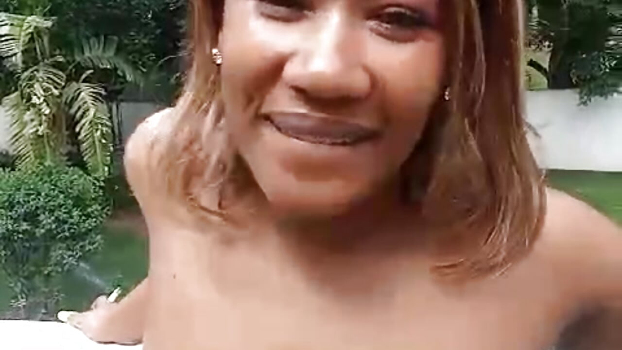 OUTSIDE - video by PuneeeLucee cam model