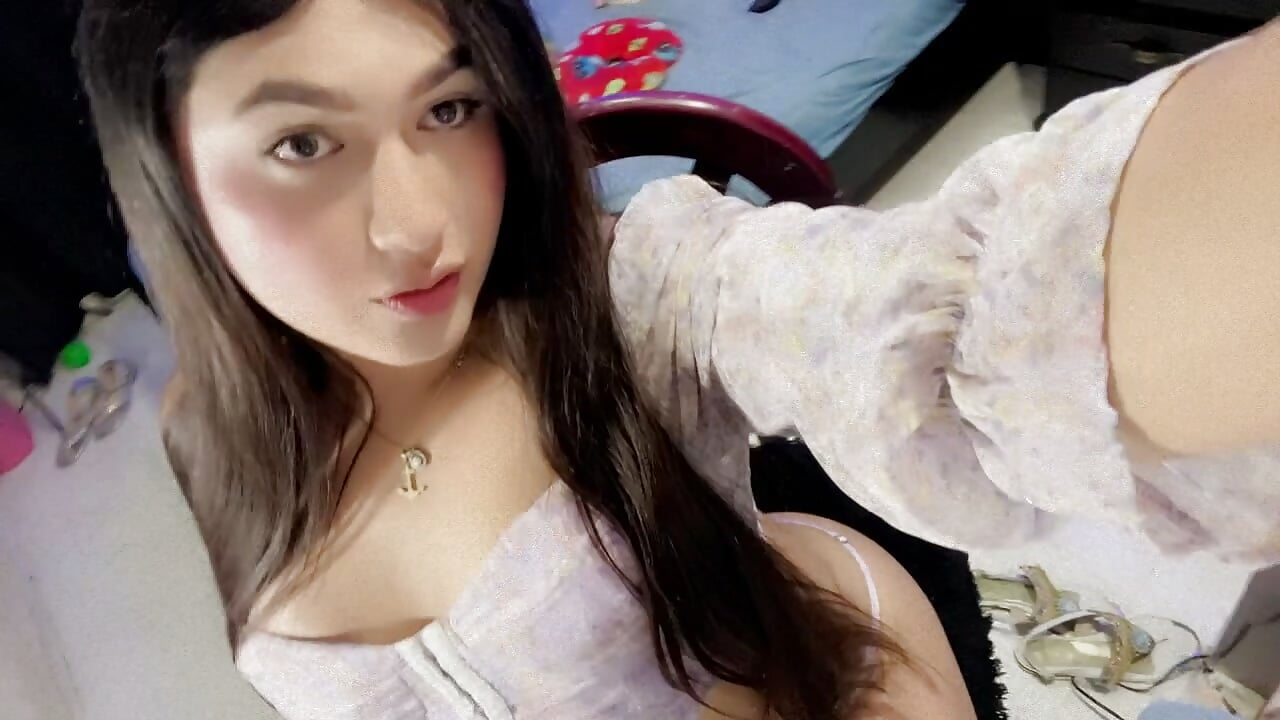 Sexy 🏳️‍⚧️ - video by aleziiacam cam model