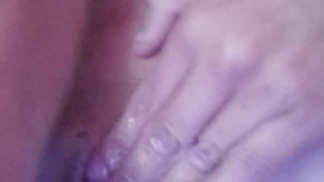 Aquela siririca de respeito - video di TatuadaGostosa modella di cam