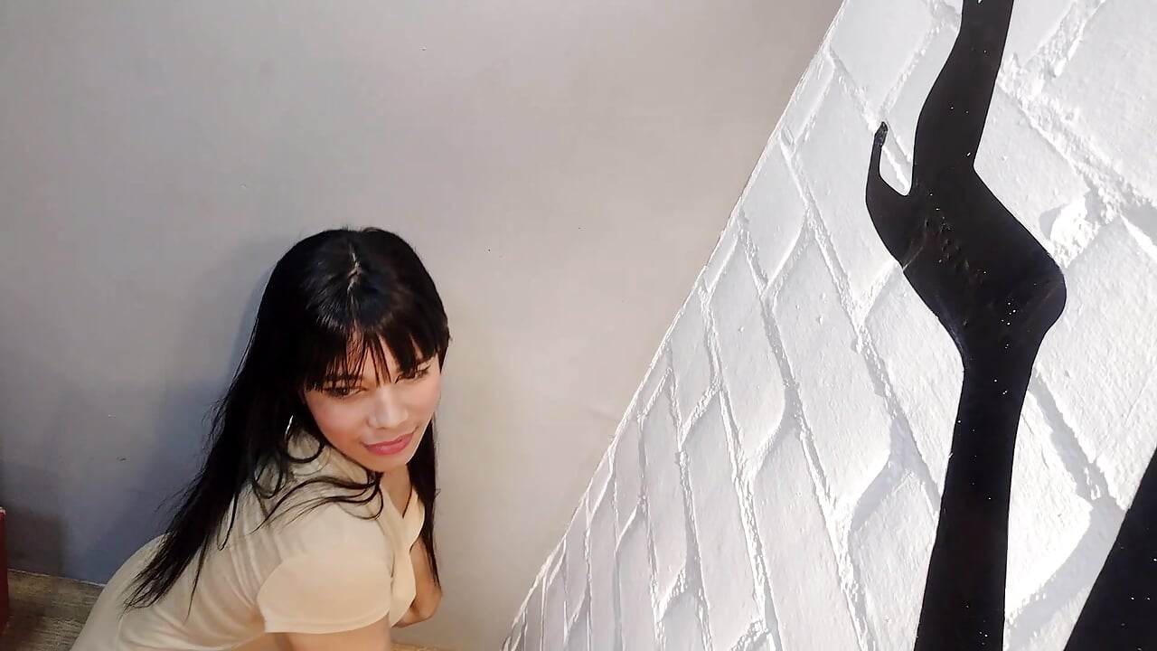 YOUR FAVORITE DESSERT - video by EmilyOsment cam model