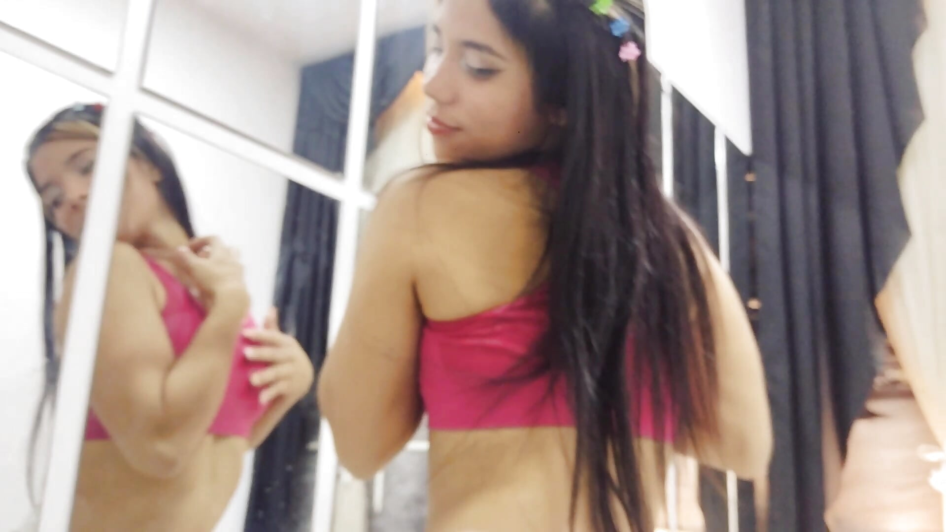 Play with me - video by EmilyOsment cam model