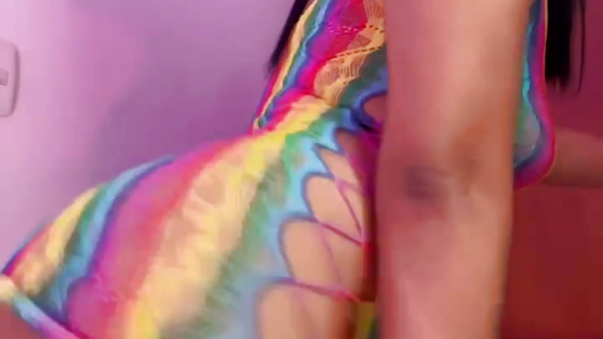 Soft teasing, strong effect 😈🔥－カメラキャストのAlice_Roysの動画