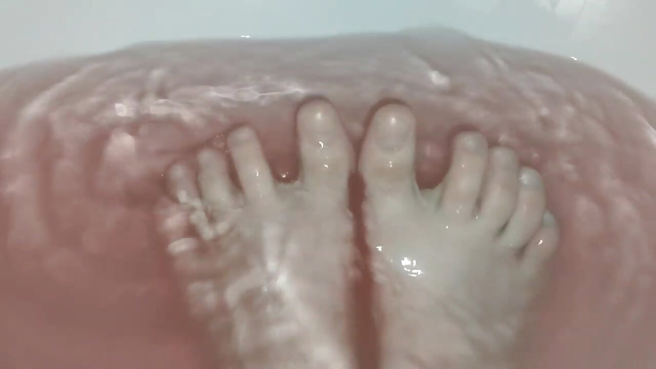 bath feet..