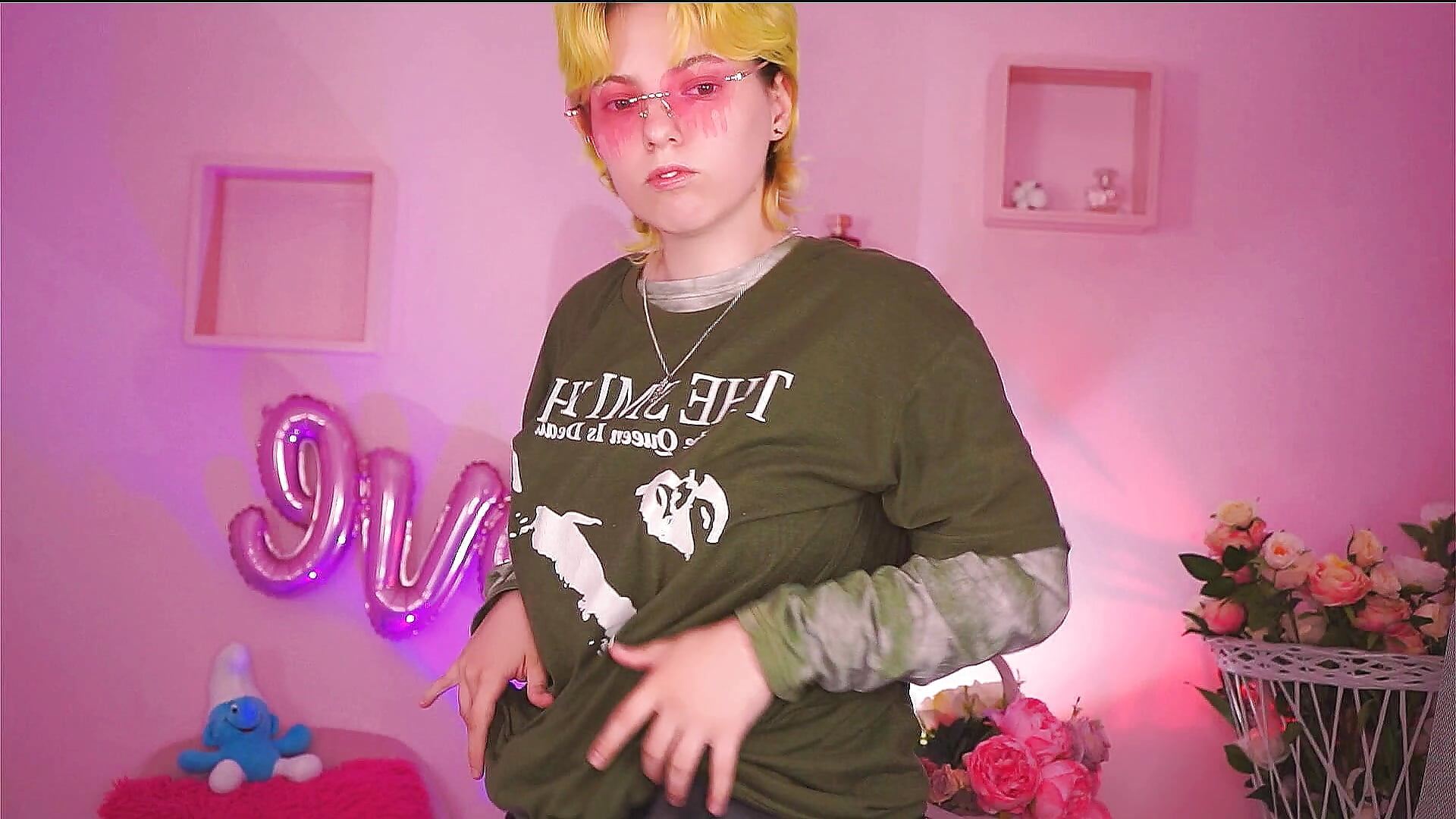 Let's dance to the music of the goddess - video by RocKStone_ cam model