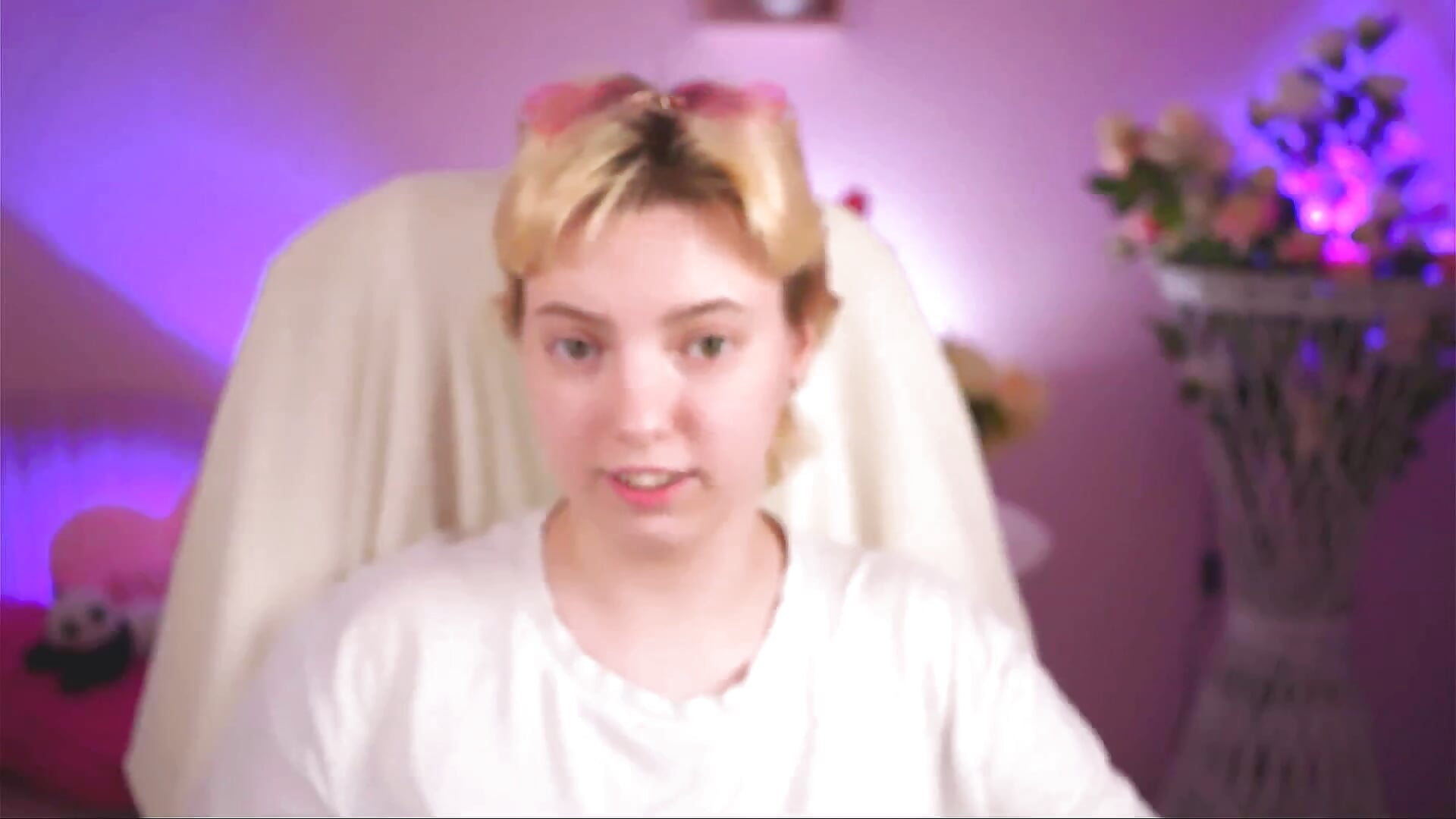 teasing with food;) - video by RocKStone_ cam model