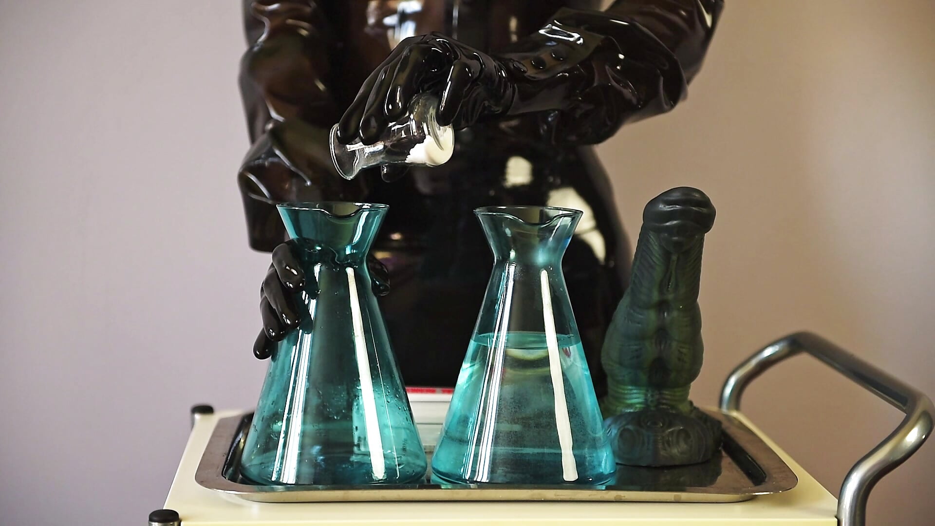 Stacy-Quartz-Science-Latex