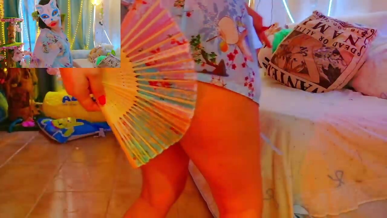 kitsune dance - 視頻由 minakitsume 主播提供