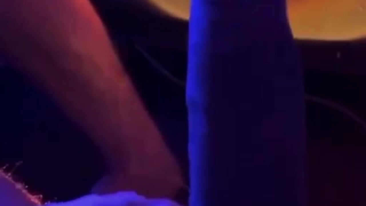 Cum4k - video by HungryAssActivDick cam model