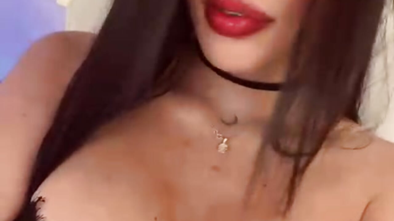 💖 - video by Chloe_evans__ cam model