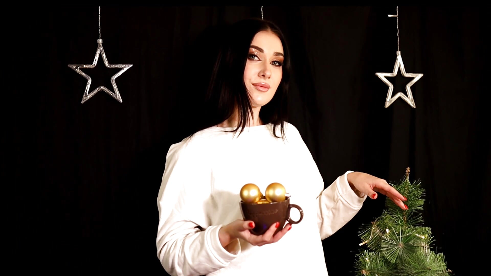 Christmas tree toy - video by JuliaQueenn cam model