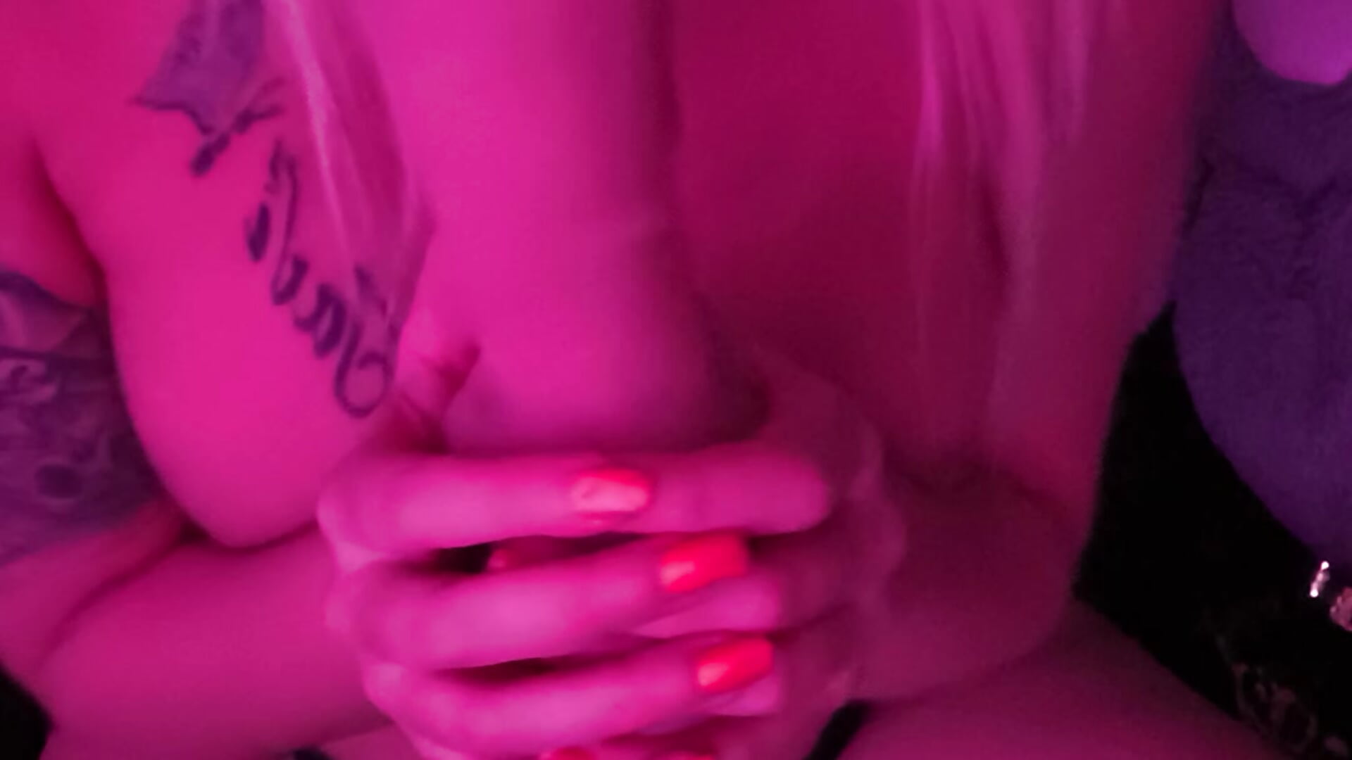 🫦