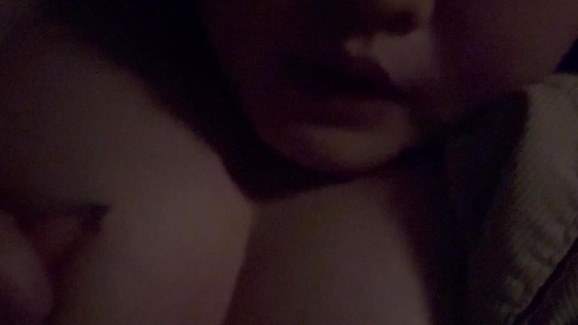 9.🎁隣の部屋に、、、🤫ホテルで1人えっち♡【すっぴん・無加工・ノーカット】 - video by iru_hcup cam model