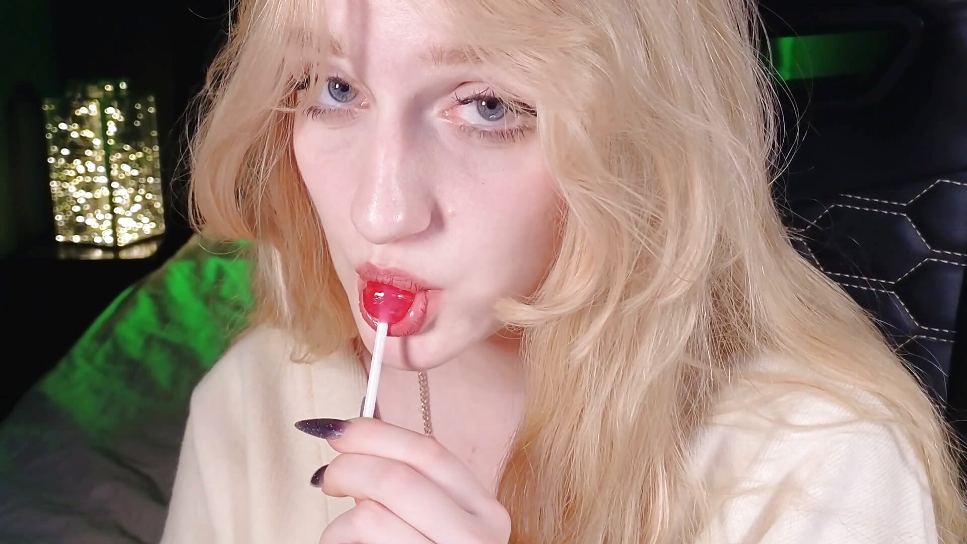 lollipop - video by ELLIEJAY cam model
