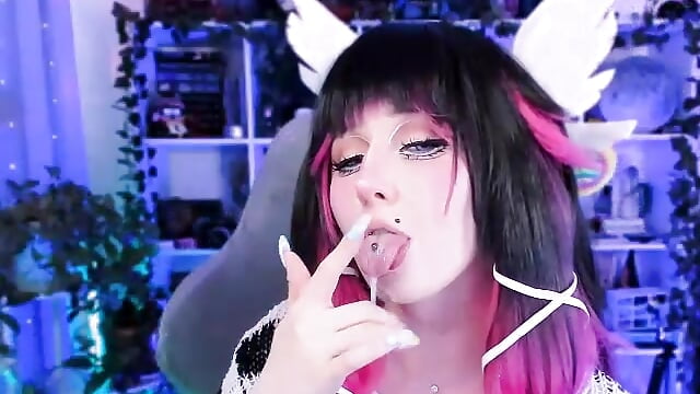 Columbina’s Sloppy Finger Play - video di ohclementine modella di cam