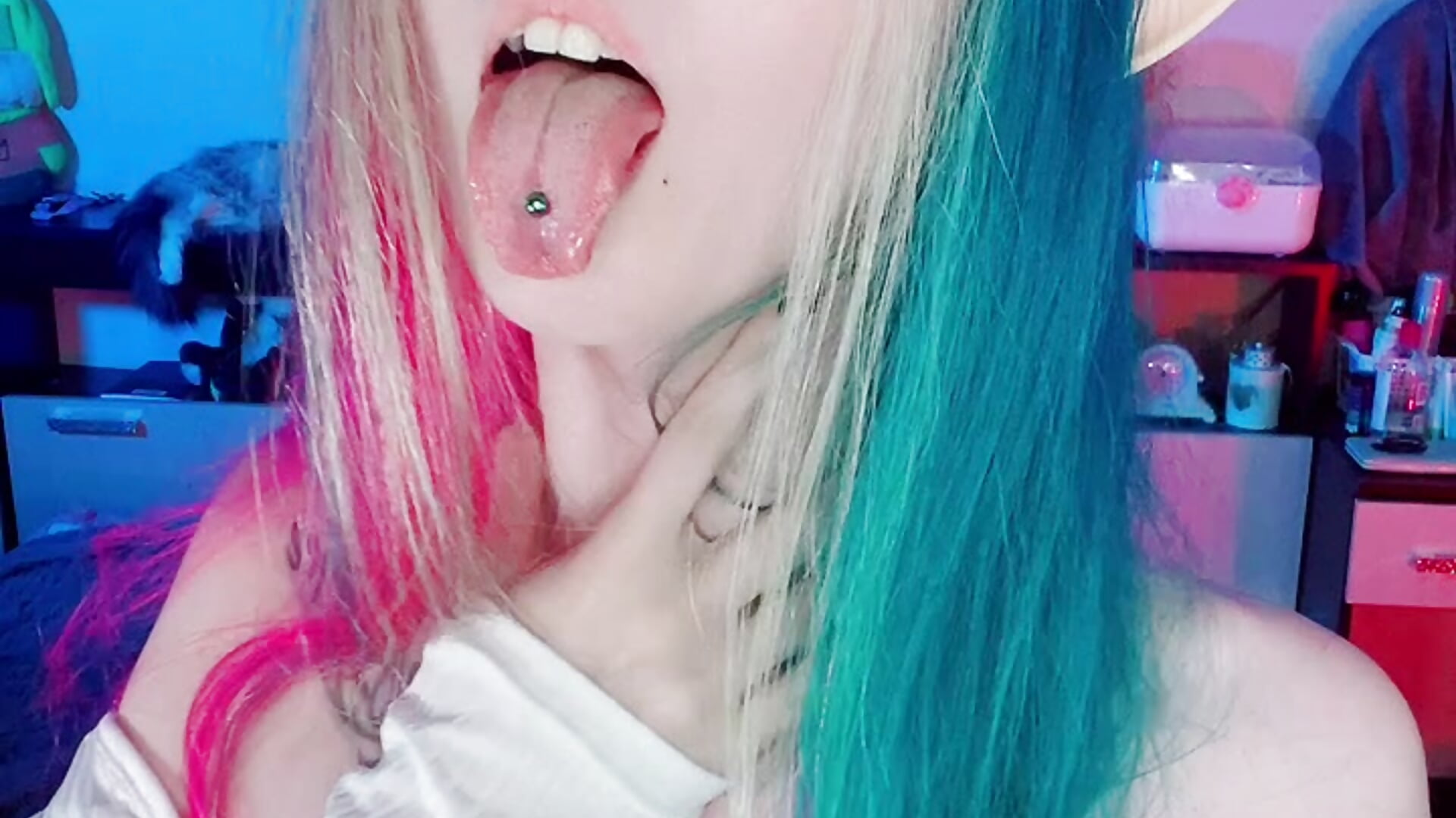 Elf E-Girl Tease & Ahegao - video di ohclementine modella di cam