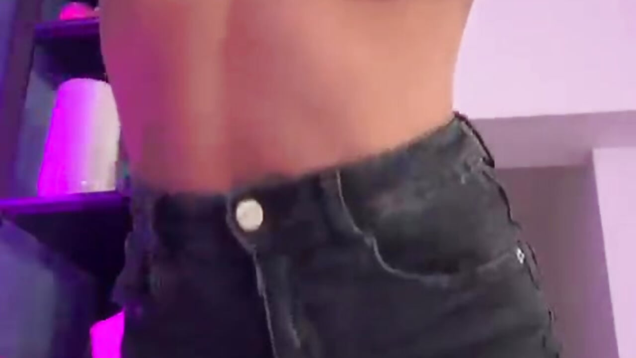 striptease and suck fingers