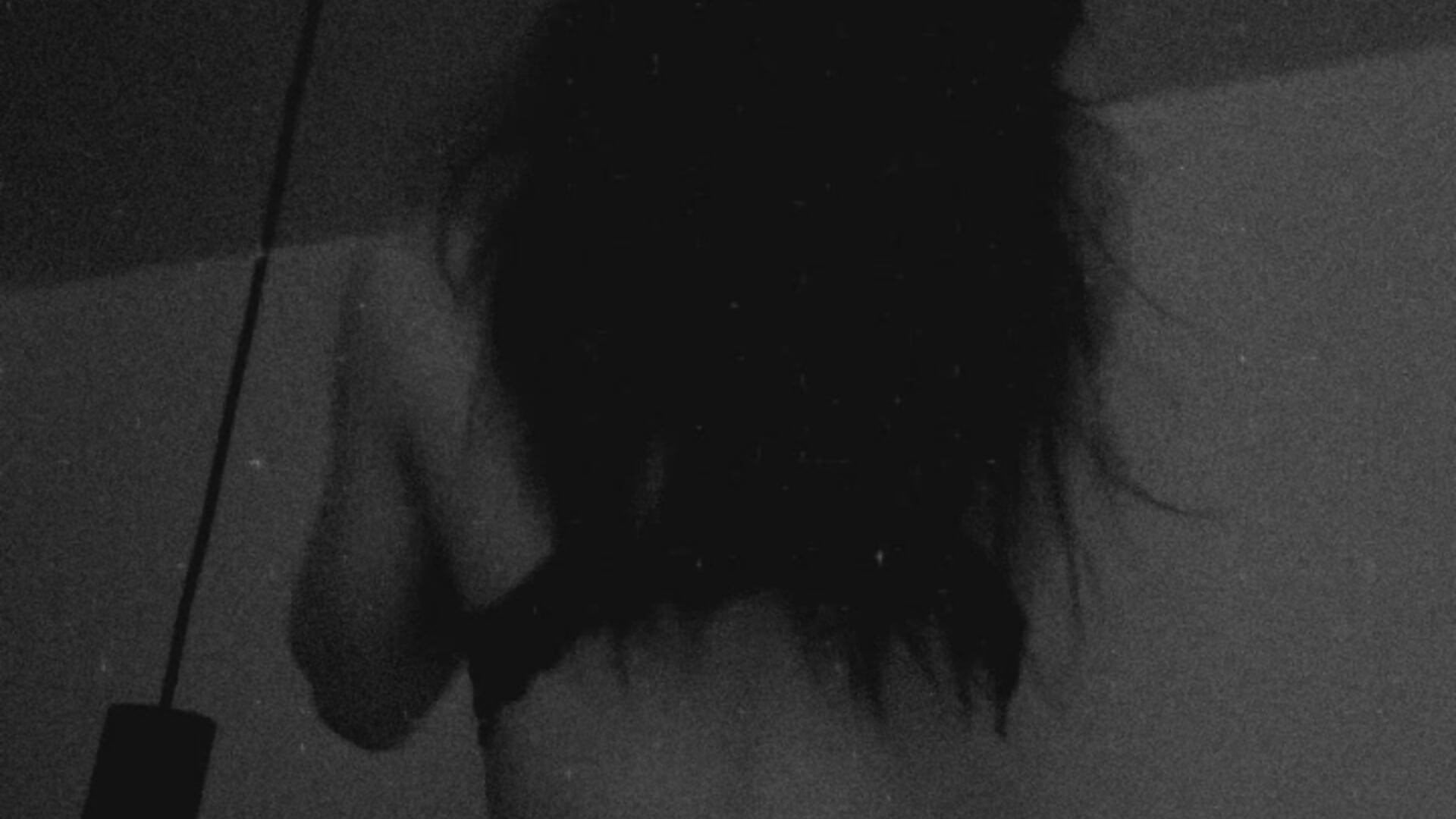 Hot strip dance on the table - video by Yanna_miana cam model