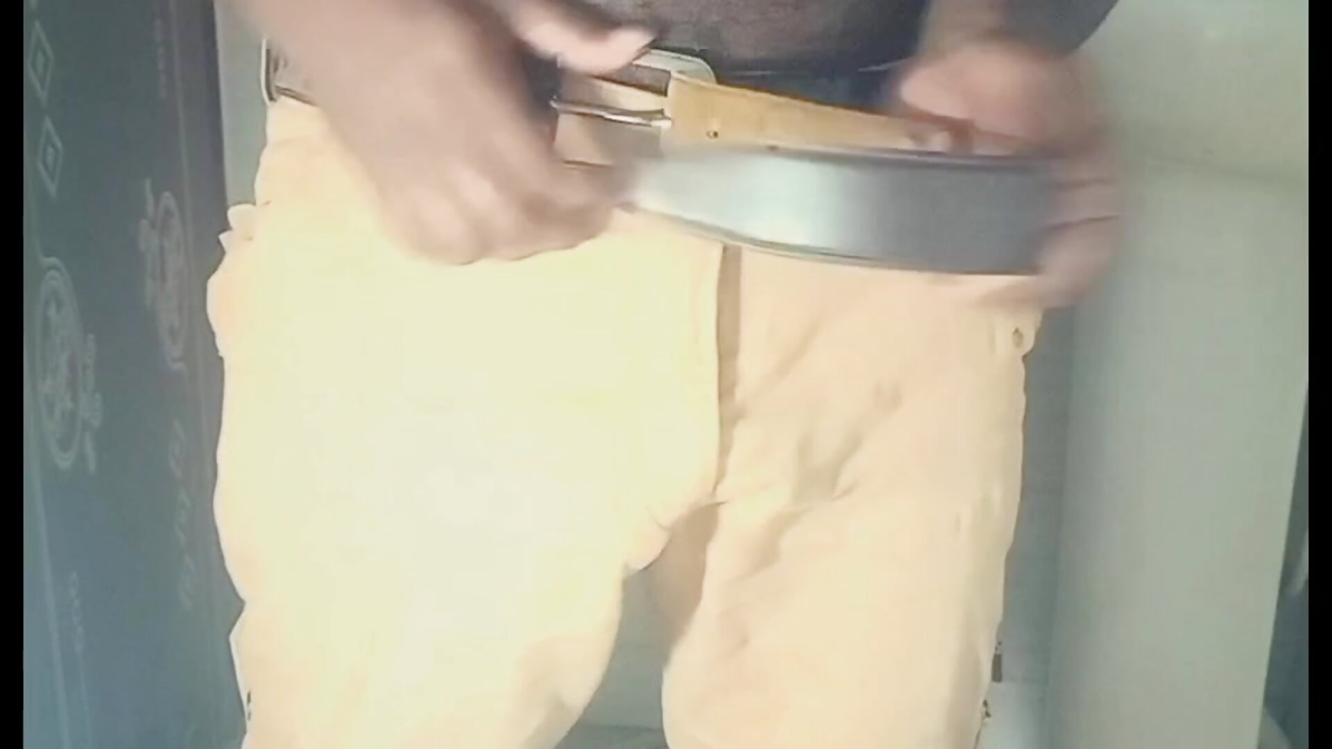 I'm taking a shower video will be in three parts. - video by Brook403 cam model