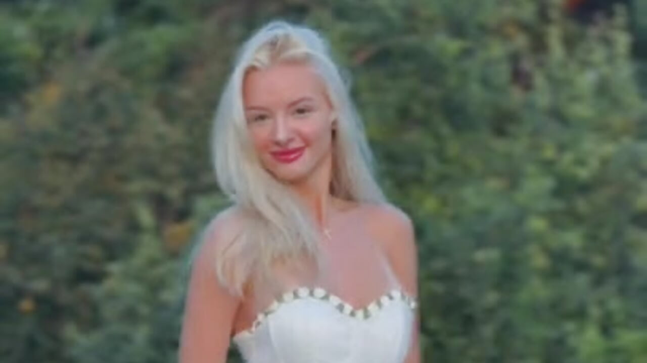 b-day girl - video by AleksaBlonde cam model