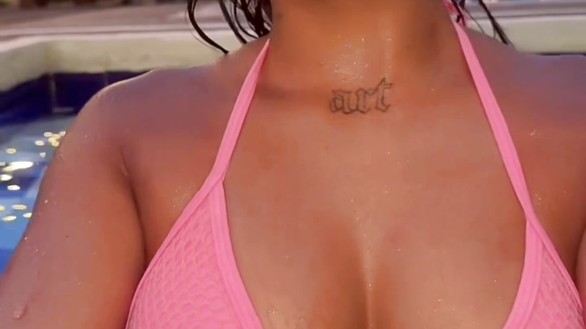 🧜‍♀️💦🌺🐚 - video by veronica_taylor1 cam model