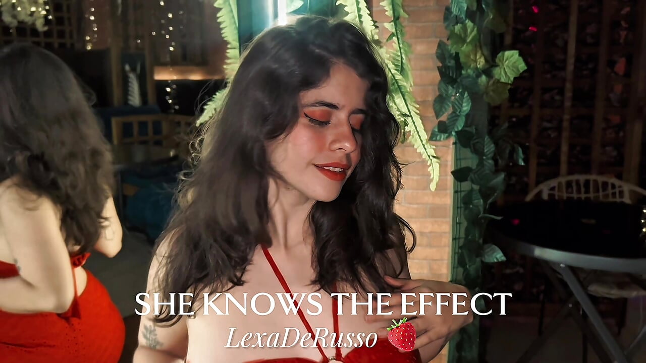 Happy Valentine's Day 💖 - vídeo de la modelo de cam LexaDeRusso