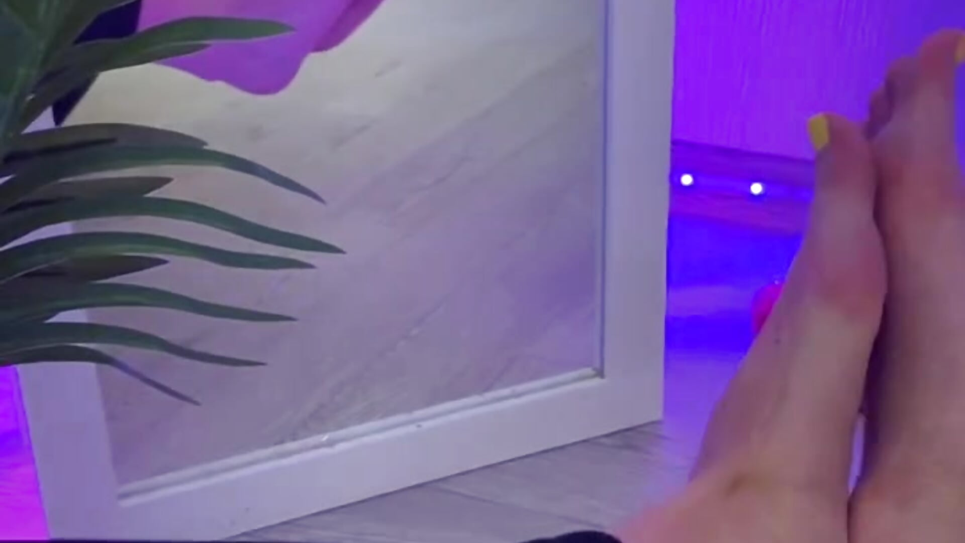 Sexy feet ♥ - Mila-moon 캠 모델의 동영상