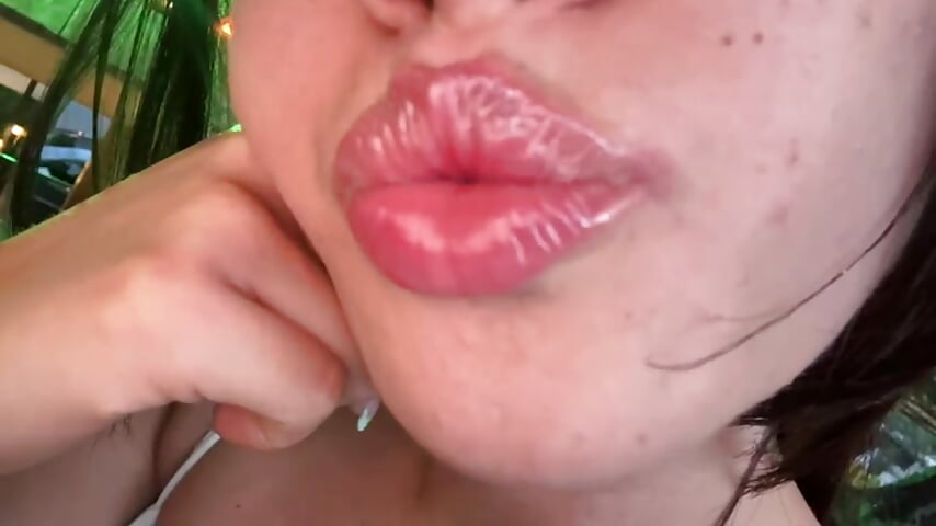 Get a fan and take much more than a smile.😈👌 - วิดีโอโดย SaraWilliamss_ โมเดลแคม